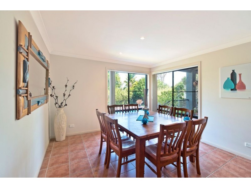 19 Dunnes Avenue, Hope Island QLD 4212