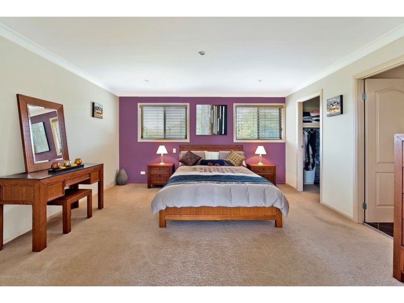 19 Dunnes Avenue, Hope Island QLD 4212