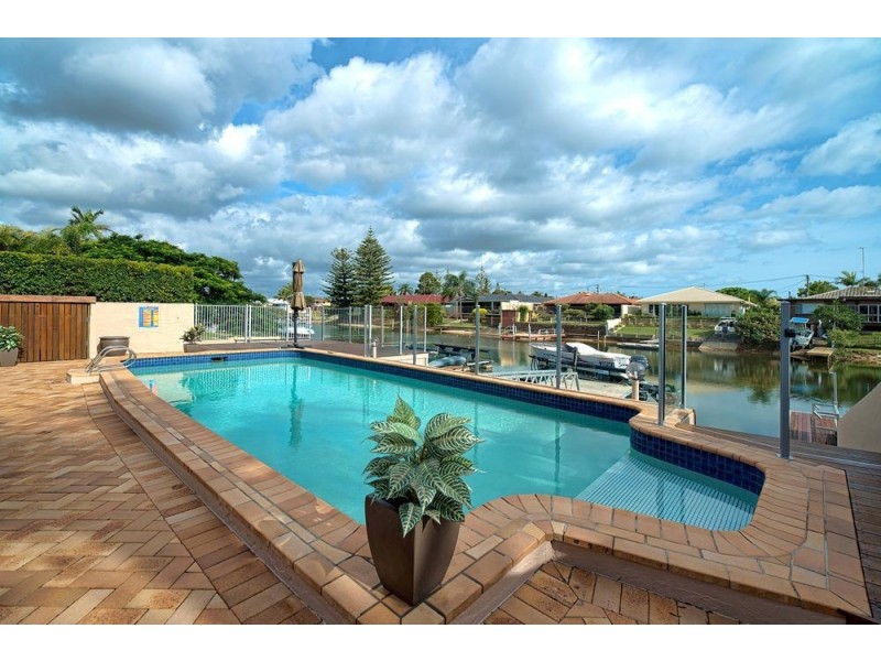 5 Sophie Avenue, Broadbeach Waters QLD 4218