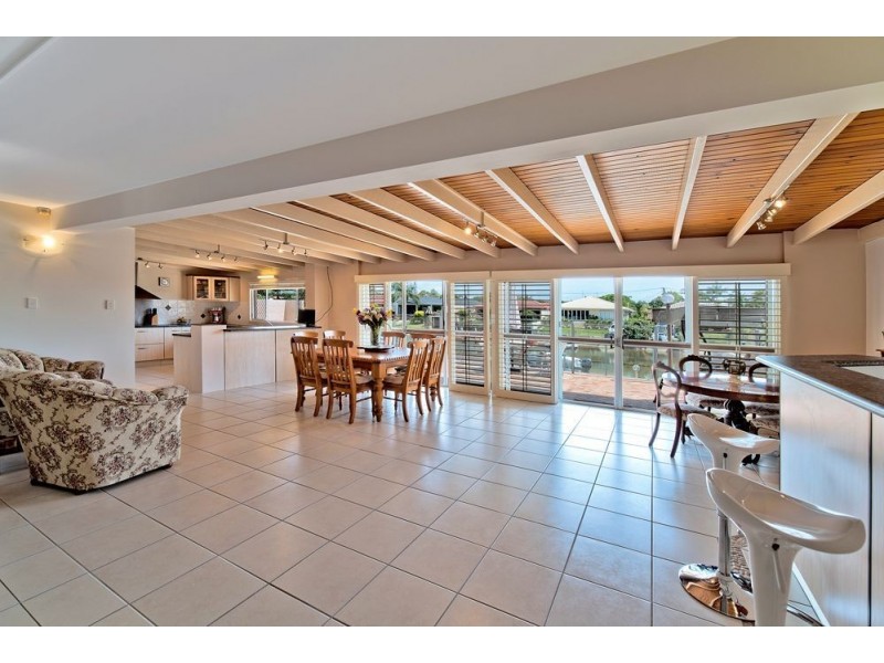 5 Sophie Avenue, Broadbeach Waters QLD 4218