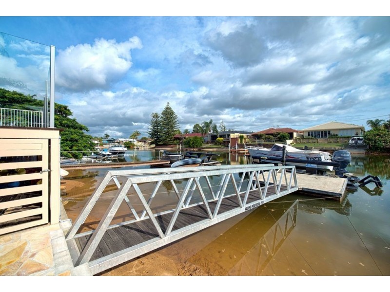 5 Sophie Avenue, Broadbeach Waters QLD 4218