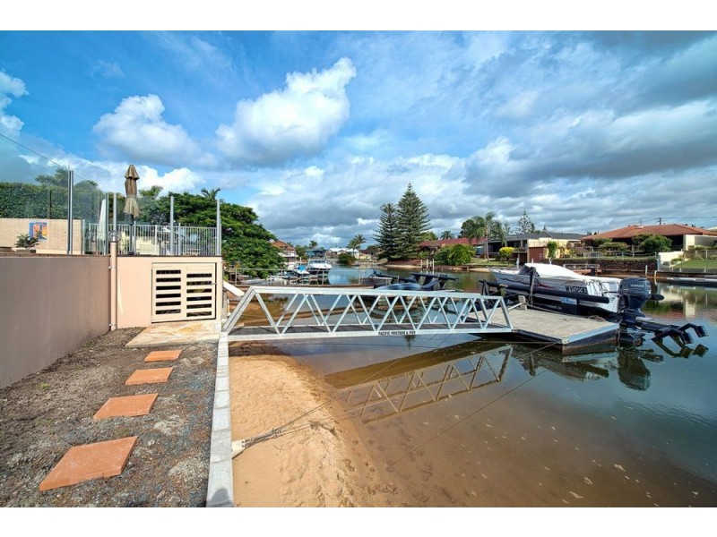 5 Sophie Avenue, Broadbeach Waters QLD 4218