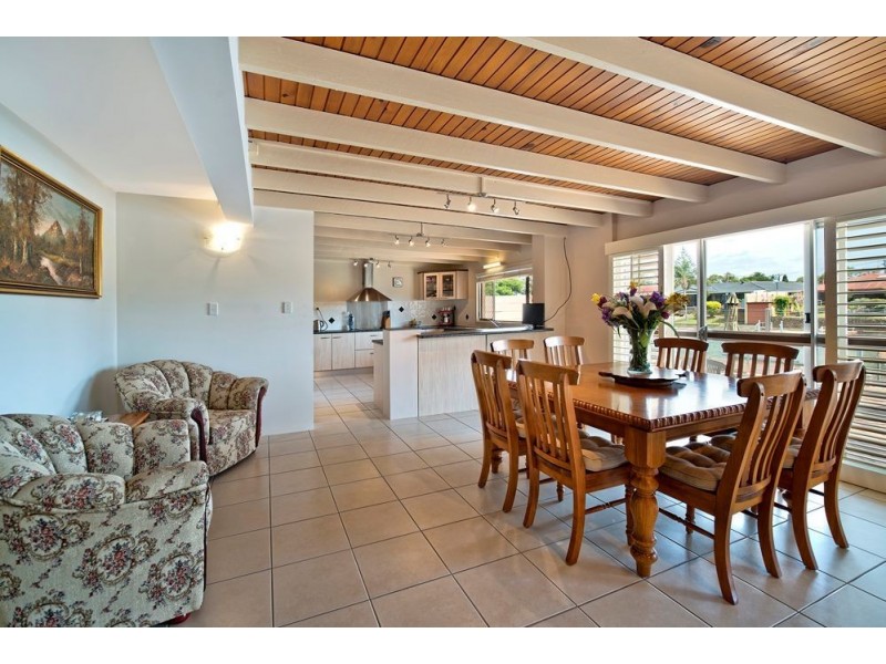 5 Sophie Avenue, Broadbeach Waters QLD 4218