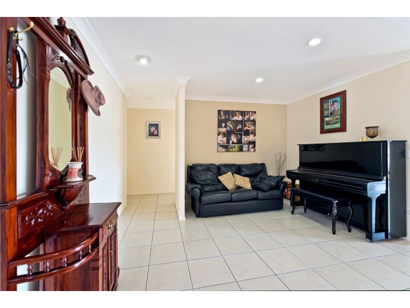 5 Sophie Avenue, Broadbeach Waters QLD 4218