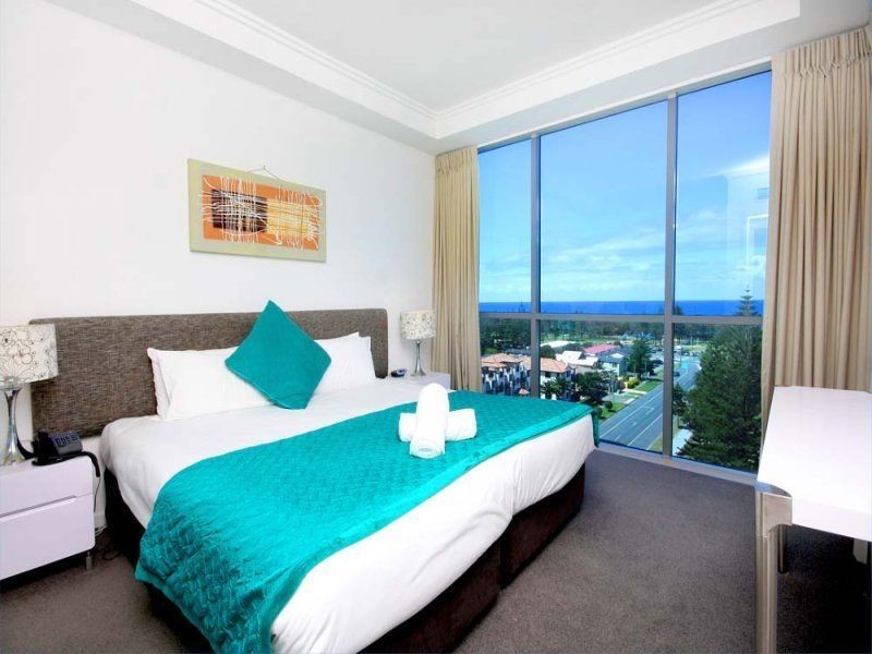 25 Surf Parade, Broadbeach QLD 4218