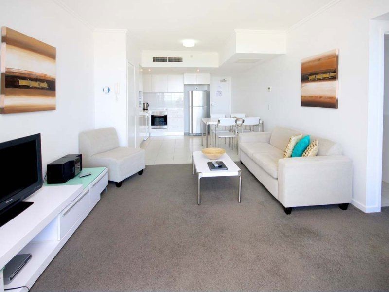 25 Surf Parade, Broadbeach QLD 4218