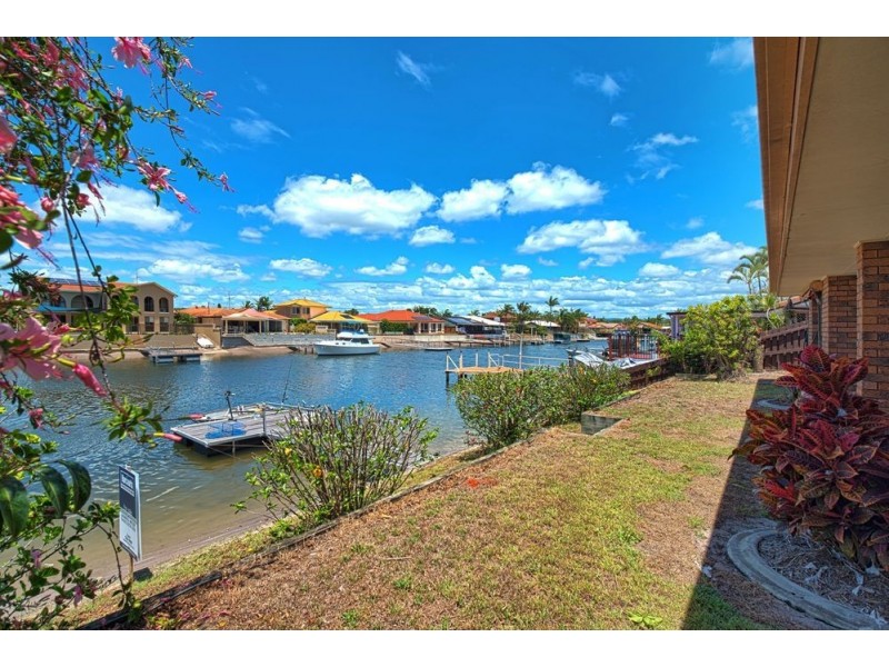 8 Matthew Flinders Drive, Hollywell QLD 4216