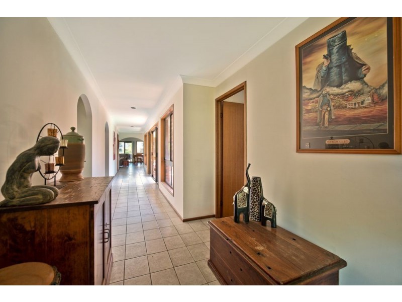 8 Matthew Flinders Drive, Hollywell QLD 4216