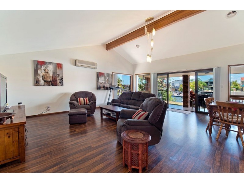 8 Matthew Flinders Drive, Hollywell QLD 4216