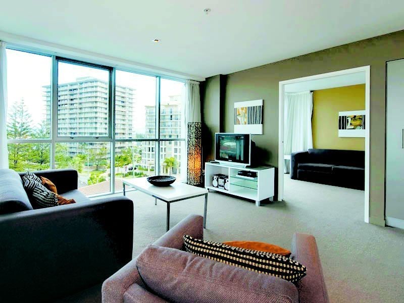 18 Enderley Avenue, Surfers Paradise QLD 4217