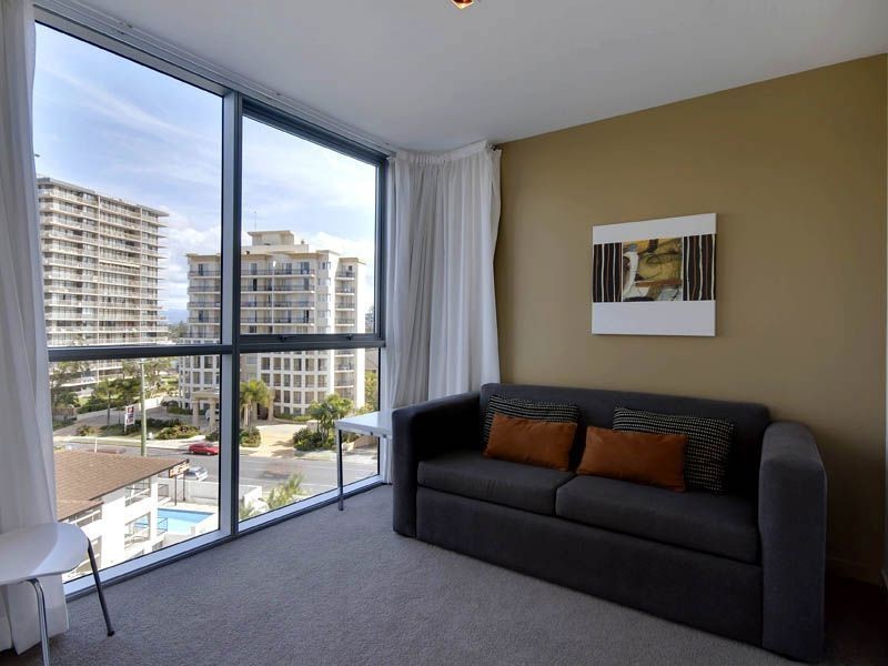 18 Enderley Avenue, Surfers Paradise QLD 4217