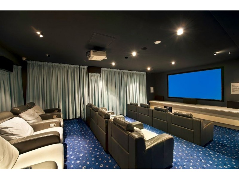 18 Enderley Avenue, Surfers Paradise QLD 4217