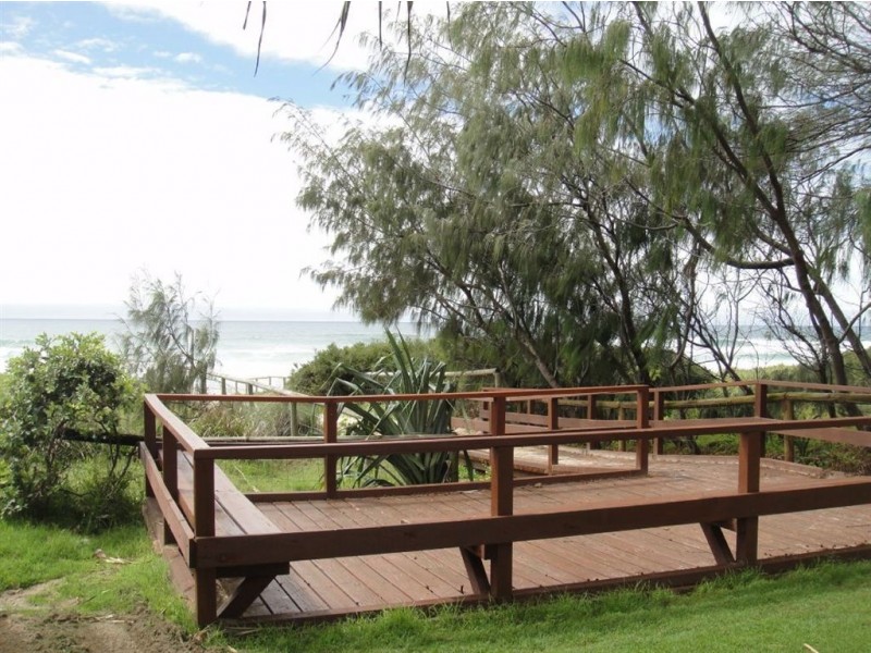 6 Peerless Avenue, Mermaid Beach QLD 4218