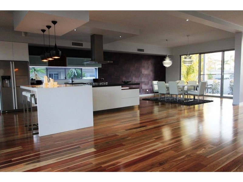 11 Cristobel Court, Broadbeach Waters QLD 4218
