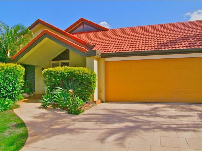 44 Santa Cruz Boulevard, Clear Island Waters QLD 4226