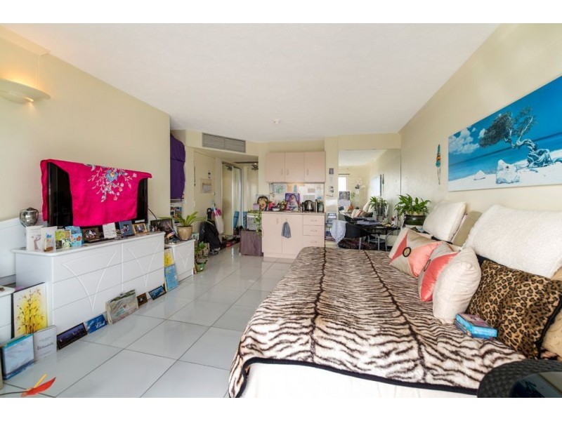 2 Barney Street, Southport QLD 4215