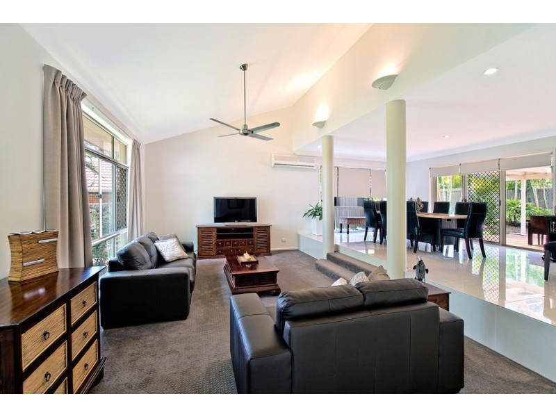 18 Kensington Street, Robina QLD 4226