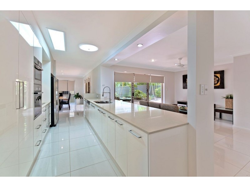 18 Kensington Street, Robina QLD 4226