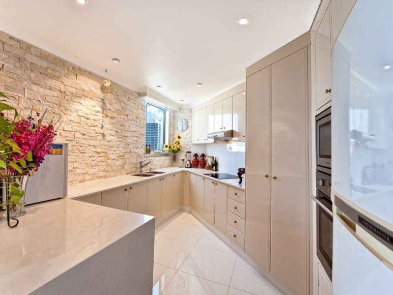 6 View Avenue, Surfers Paradise QLD 4217