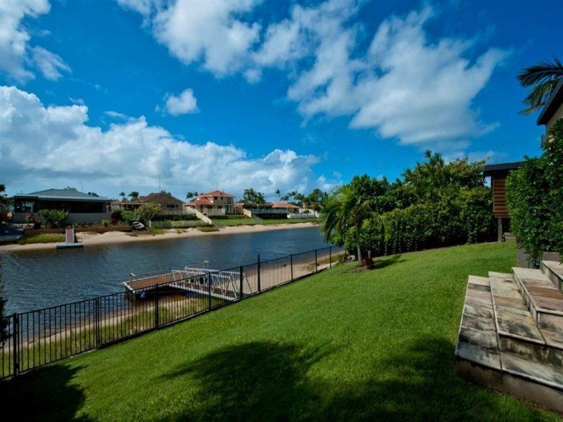11 Cypress Drive West, Broadbeach Waters QLD 4218