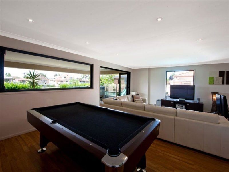 11 Cypress Drive West, Broadbeach Waters QLD 4218