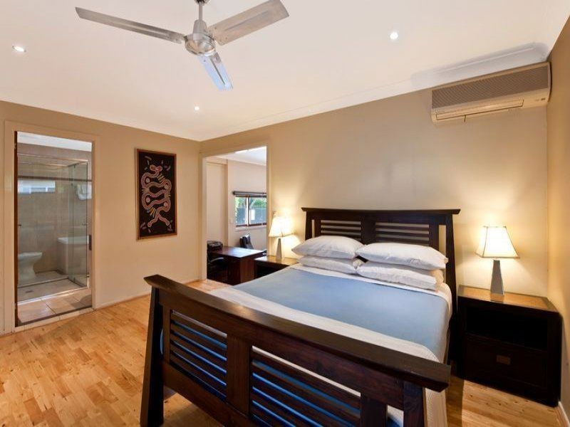 61 River Crescent, Broadbeach Waters QLD 4218