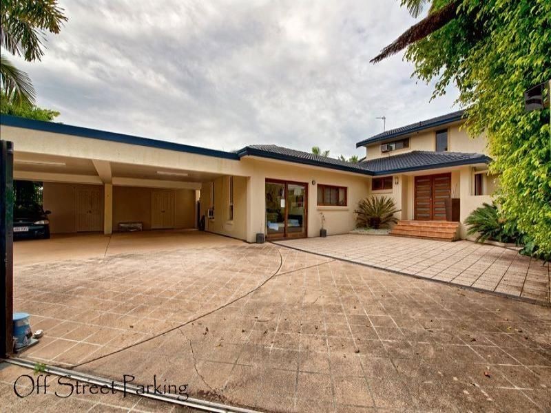 61 River Crescent, Broadbeach Waters QLD 4218