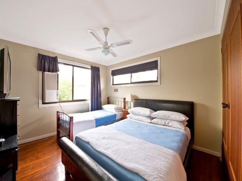 61 River Crescent, Broadbeach Waters QLD 4218
