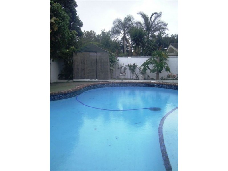20 Savoy Drive, Broadbeach Waters QLD 4218