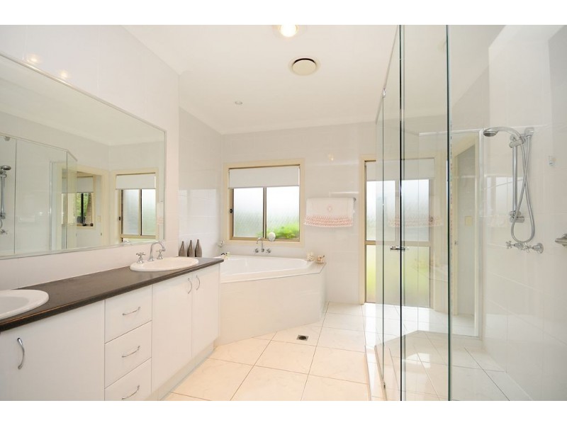 16 Cordyline Drive, Reedy Creek QLD 4227