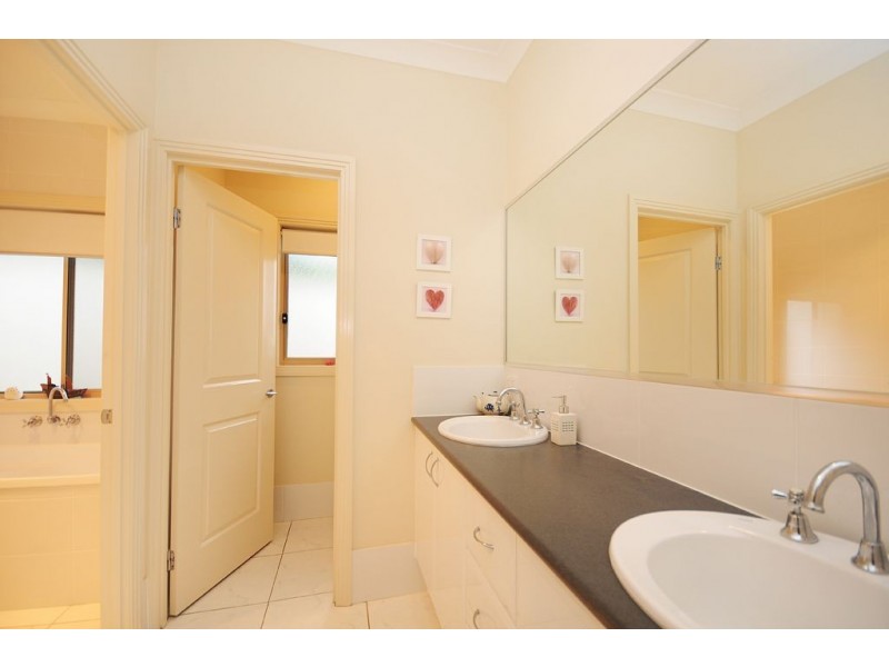 16 Cordyline Drive, Reedy Creek QLD 4227