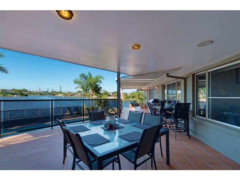 16 Yunga Court, Broadbeach Waters QLD 4218