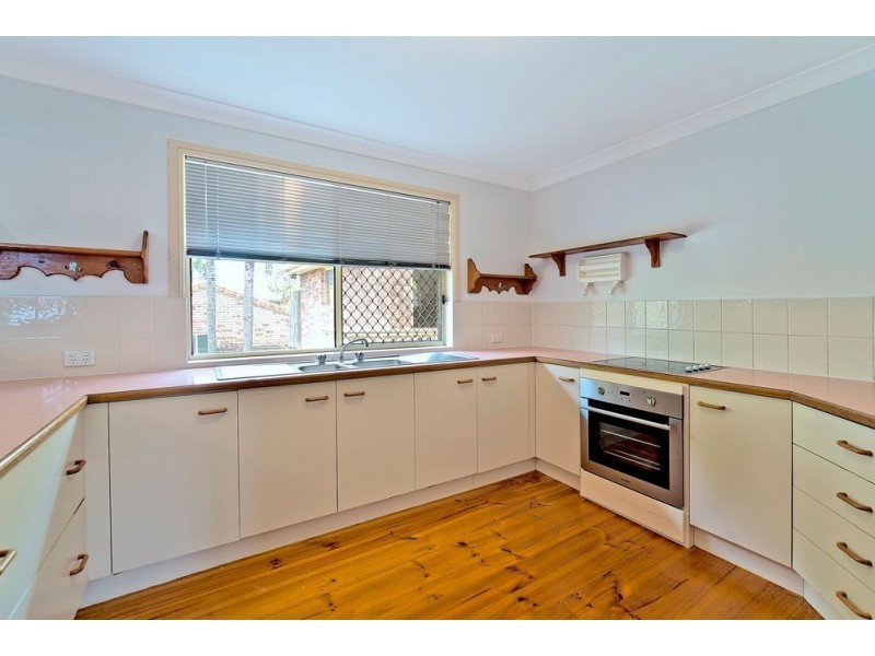 11 Langer Place, Arundel QLD 4214