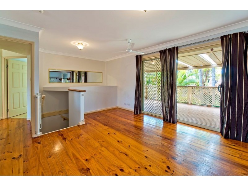 11 Langer Place, Arundel QLD 4214