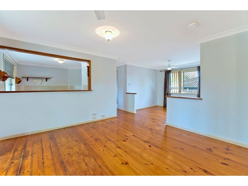 11 Langer Place, Arundel QLD 4214