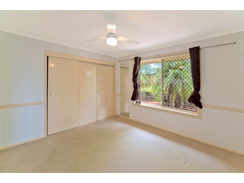 11 Langer Place, Arundel QLD 4214