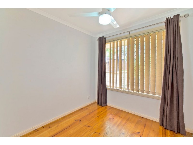 11 Langer Place, Arundel QLD 4214