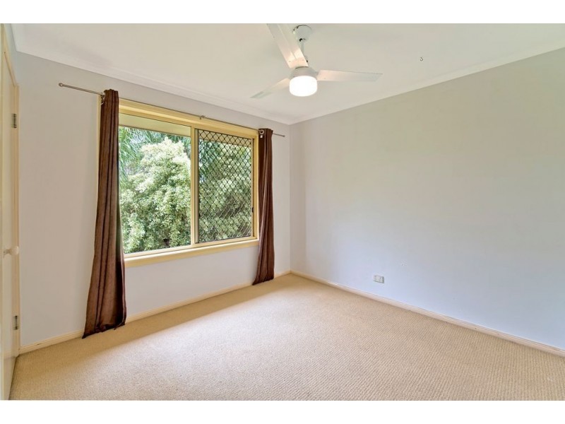 11 Langer Place, Arundel QLD 4214
