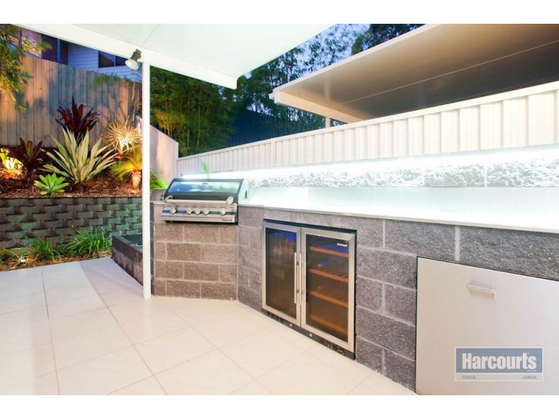 1/64 Compass Drive, Biggera Waters QLD 4216