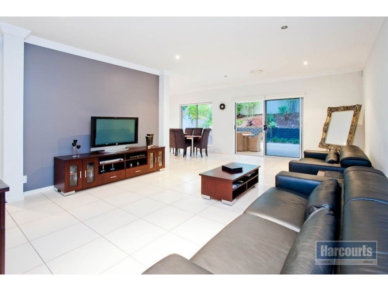 1/64 Compass Drive, Biggera Waters QLD 4216