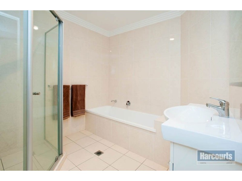 1/64 Compass Drive, Biggera Waters QLD 4216