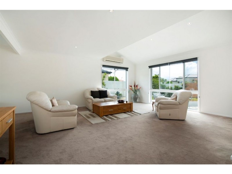 130 Sundance Way, Runaway Bay QLD 4216