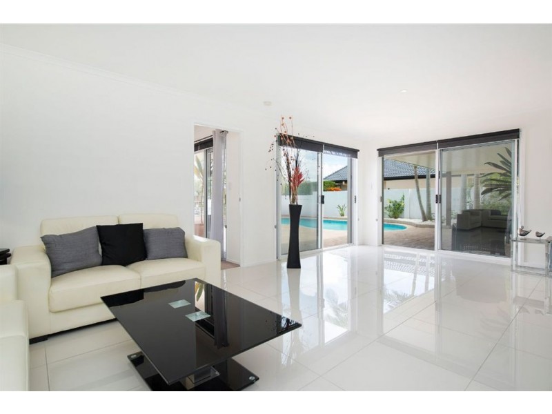 130 Sundance Way, Runaway Bay QLD 4216