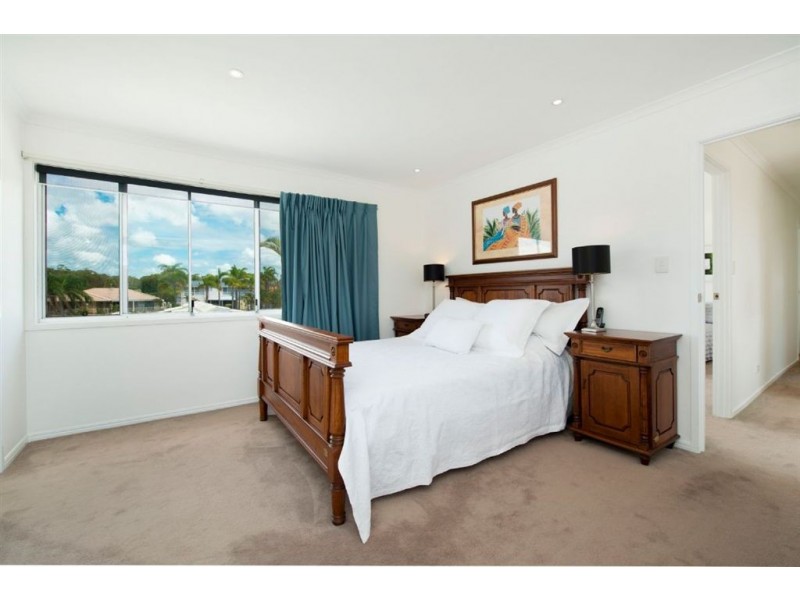 130 Sundance Way, Runaway Bay QLD 4216