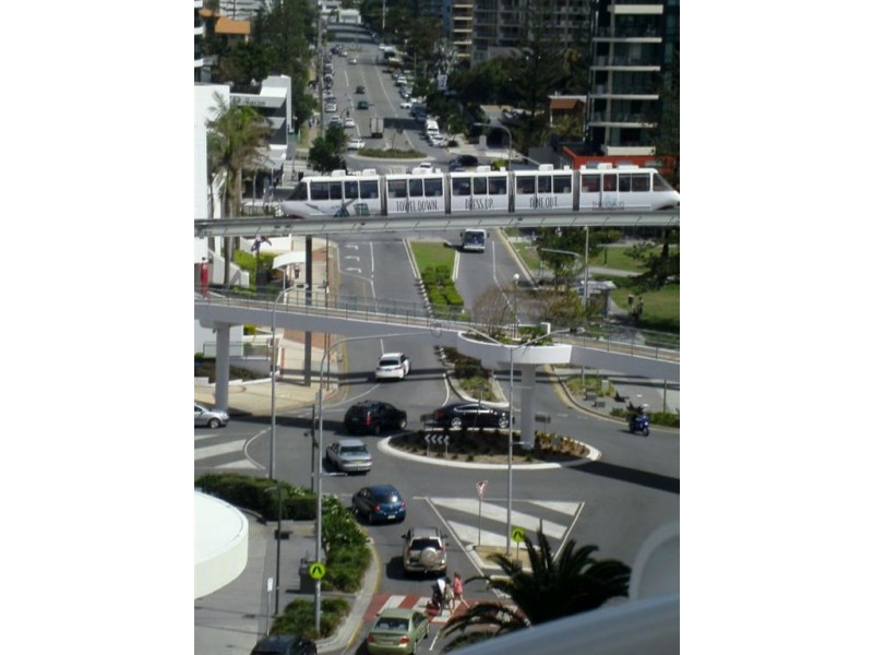 24 Queensland Avenue, Broadbeach QLD 4218