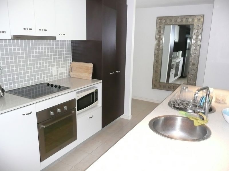 602/2893-2903 Gold Coast Hwy, Surfers Paradise QLD 4217