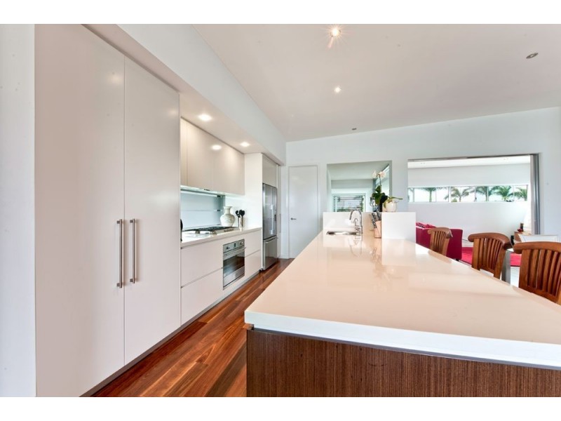 7528 Springfield Drive, Hope Island QLD 4212