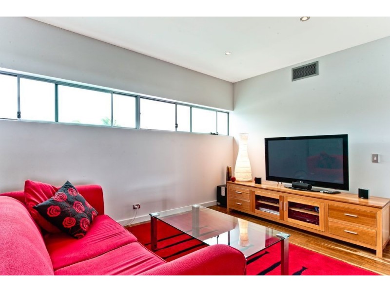 7528 Springfield Drive, Hope Island QLD 4212