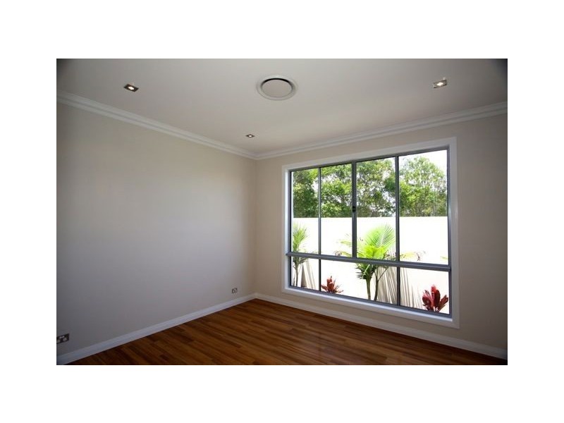 22 South Quay Drive, Biggera Waters QLD 4216