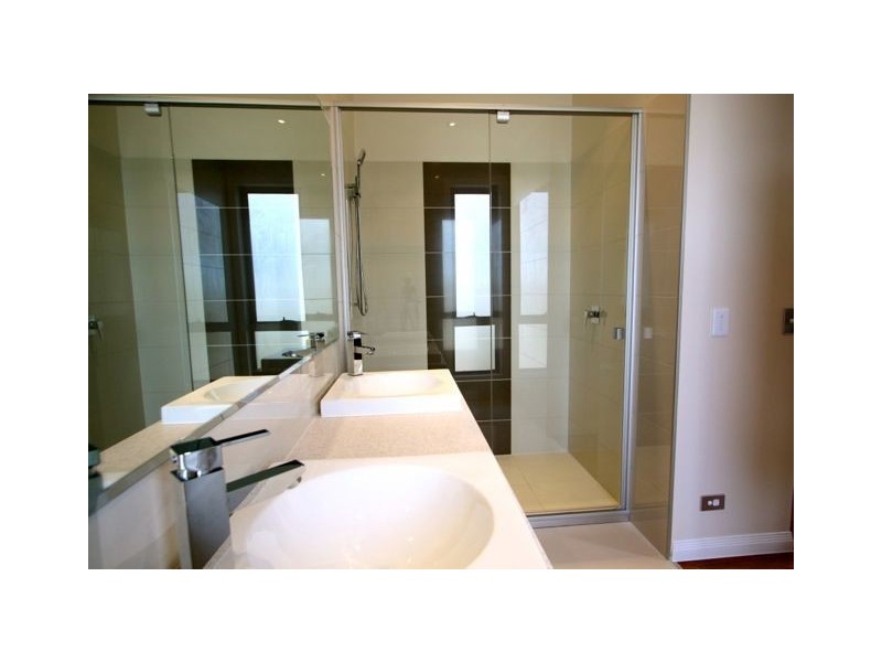 22 South Quay Drive, Biggera Waters QLD 4216